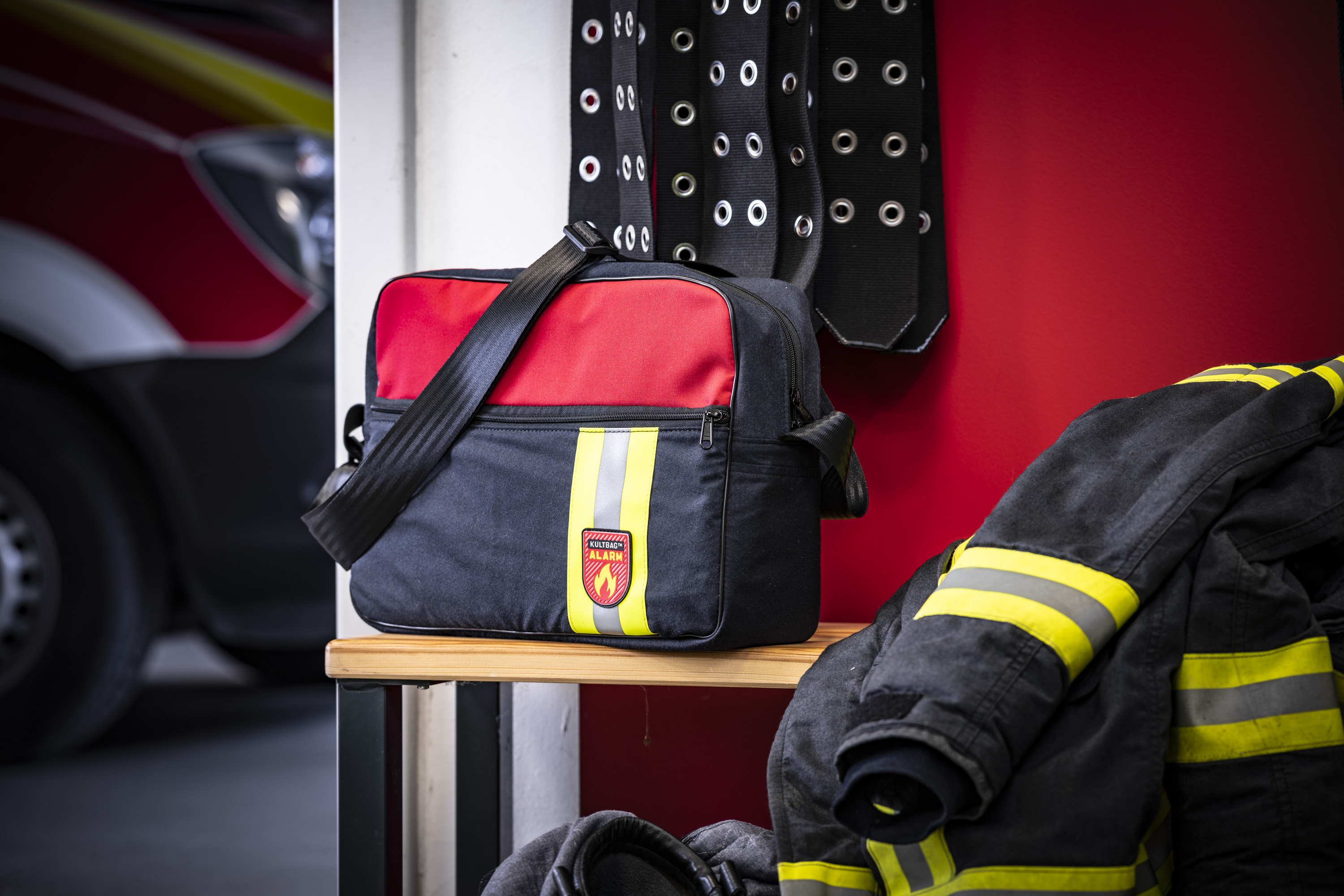 Kultbag Alarm Umhängetaschen Loki